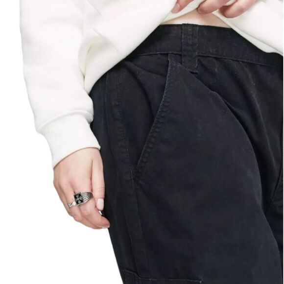 NWOT ASOS Design Curve Oversized Cargo Pants in Black Sz 12 - Picture 3 of 13